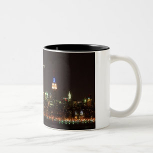 Tasse 2 Couleurs skylinenight, New York, NY