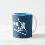 Tasse 2 Couleurs Snowshoe Mountain West Virginia Skier (Devant droit)