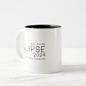 Tasse 2 Couleurs Solar Eclipse 2024 Lieu personnalisé Commémoratif (Devant gauche)