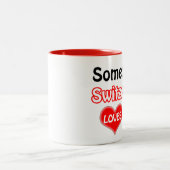 Tasse 2 Couleurs Someone in Switzerland me loue (Centre)