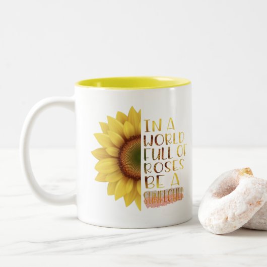 Tasse 2 Couleurs Soyez une citation de tournesol (Avec donut)