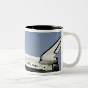 Tasse 2 Couleurs Space Shuttle Atlantis se prépare pour l'atterriss