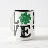 Tasse 2 Couleurs St Patrick's Day LOVE Shamrock irlandais (Devant gauche)