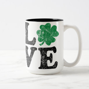 Tasse 2 Couleurs St Patrick's Day LOVE Shamrock irlandais