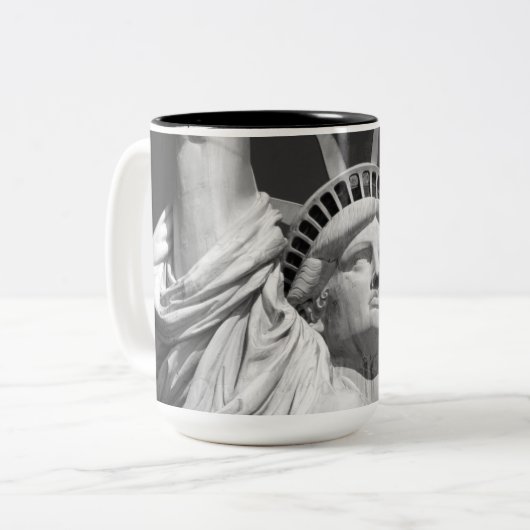 Tasse 2 Couleurs Statue noire et blanche de la Liberté (Devant gauche)