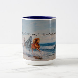 Tasse 2 Couleurs Tasse, chevaux dans le surf