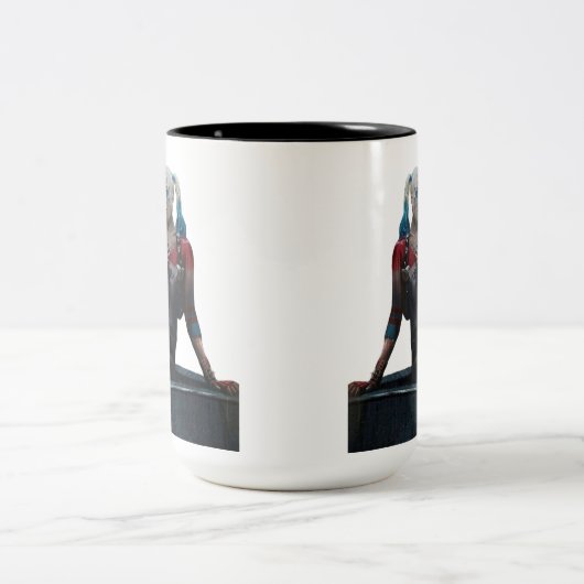 TASSE 2 COULEURS TAZA HARLEY QUINN SENTADA (Centre)