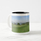 Tasse 2 Couleurs Terrain de golf de RiverWinds (Devant gauche)