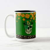 Tasse 2 Couleurs Thème de la Saint Patrick avec crâne et Shamrock (Gauche)