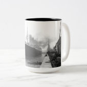 Tasse 2 Couleurs Titanic aux quais de Southampton (Devant droit)