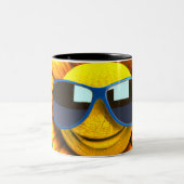 Tasse 2 Couleurs Tournesol portant des lunettes de soleil (Centre)
