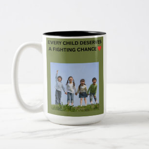 TASSE 2 COULEURS TOUS LES ENFANTS MÉRITENT UNE CHANCE DE SE BATTER