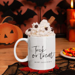 Tasse 2 Couleurs Trick and treat | Happy Halloween<br><div class="desc">Trick and treat | Happy Halloween</div>