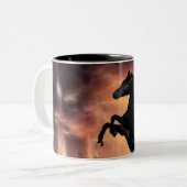 Tasse 2 Couleurs Un cheval de Stallion friésien (Devant gauche)