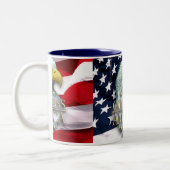 TASSE 2 COULEURS UN DIEU BÉNISSENT L'AMÉRIQUE EAGLE (Gauche)