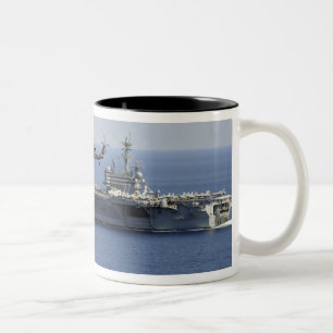 Tasse 2 Couleurs Un hélicoptère Seahawk MH-60S