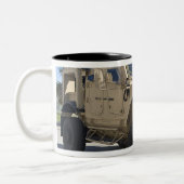 Tasse 2 Couleurs Un Oshkosh M-ATV (Gauche)