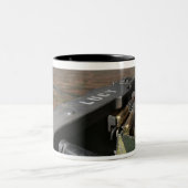 Tasse 2 Couleurs Une mitrailleuse de calibre 50 (Centre)