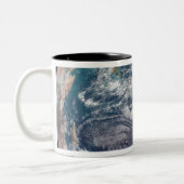 Tasse 2 Couleurs Une vue complète de la Terre montrant les données (Gauche)