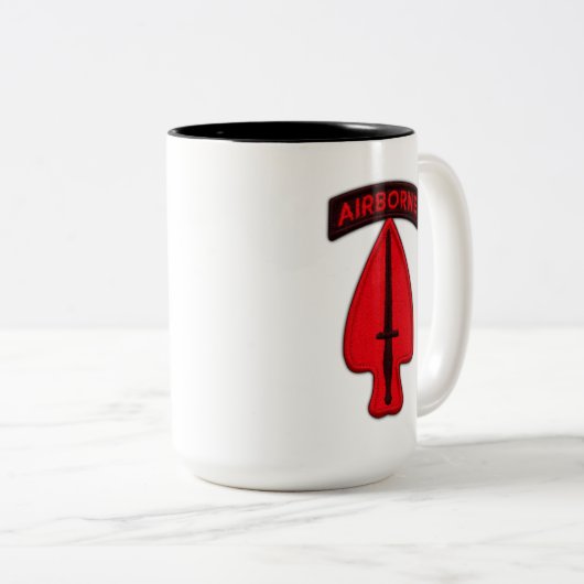 Tasse 2 Couleurs usasoc special ops sof operations command veterans (Devant droit)