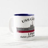 Tasse 2 Couleurs USS Guam, LPH-9, dates personnalisables servies (Devant gauche)