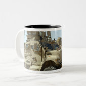 Tasse 2 Couleurs Véhicule MaxxPro antimine antibrousse protégé (Devant gauche)