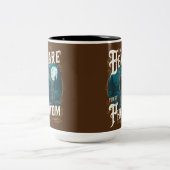 Tasse 2 Couleurs Victorian Gothic Maine Coon : Mysterious Nightime (Centre)