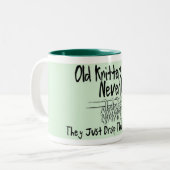 Tasse 2 Couleurs Vieilles tricoteuses (Devant gauche)