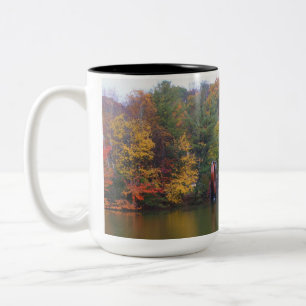 Tasse 2 Couleurs Vieux moulin en automne.
