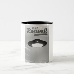Tasse 2 Couleurs Visitez l'affiche vintage de Roswell UFO