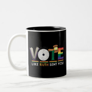 Tasse 2 Couleurs Votez comme si Ruth vous avait envoyé Gavel fémini