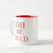 Tasse 2 Couleurs Vous êtes aimés (Devant gauche)