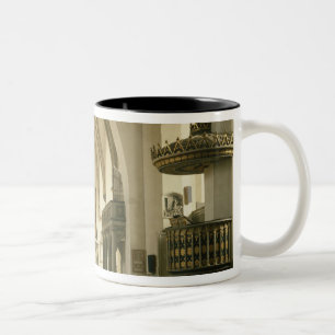 Tasse 2 Couleurs Vue de l'intérieur de l'église avec