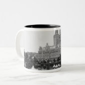 Tasse 2 Couleurs Vue du musée (Devant gauche)