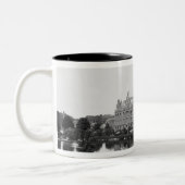 Tasse 2 Couleurs Vue du musée (Gauche)