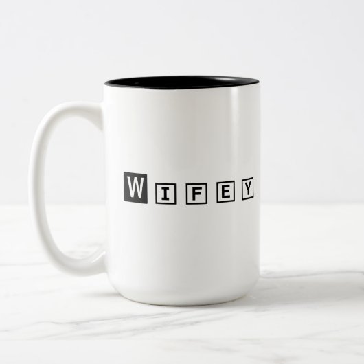 Tasse 2 Couleurs Wifey moderne noir Script femmes blanches (Gauche)