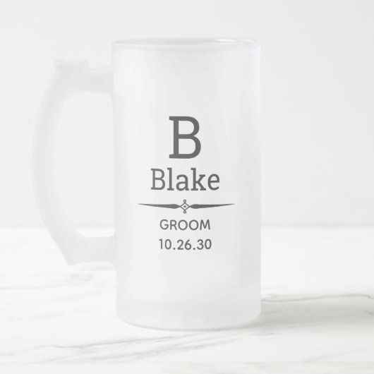 Tasse à bière en verre dépoli avec monogramme du m (Gauche)