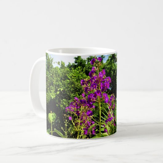 Tasse à café avec des fleurs violettes (Devant gauche)