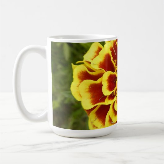 Tasse à café avec image de souci sur elle (Gauche)