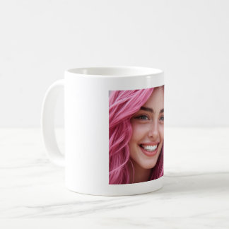 Tasse à café avec portrait de femme souriante aux