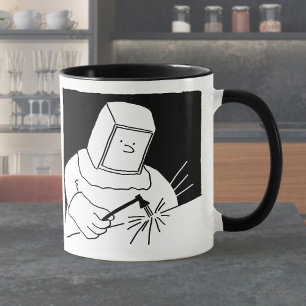 Tasse à café avec un travailleur de l'acier soudeu