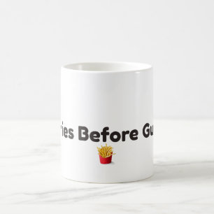 Tasse à café drôle avec Frites avant les mecs