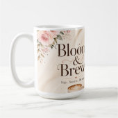 Tasse à café florale Bloom & Brew. (Gauche)