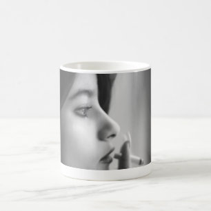 Tasse à café monochrome minimaliste, Film artistiq