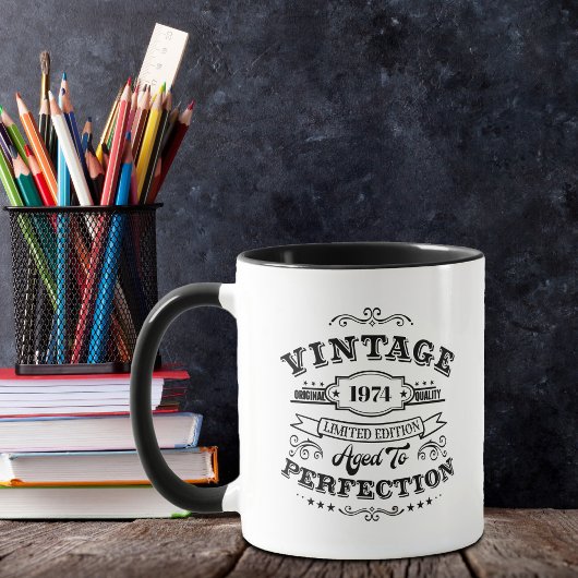 Tasse à café vintage vieillie à la perfection