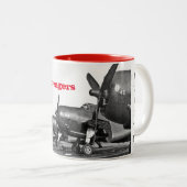 Tasse à deux tons de vengeurs (Devant droit)