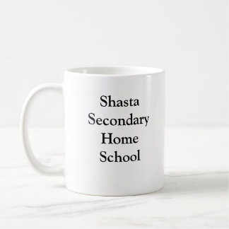 Tasse à la maison secondaire d'école de Shasta