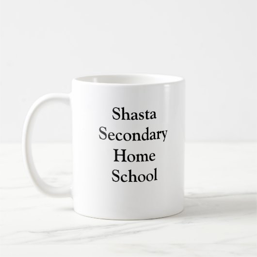 Tasse à la maison secondaire d'école de Shasta (Gauche)