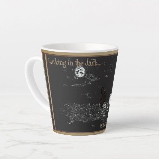Tasse à latte petite cachée dans le noir (Angle gauche)