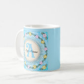 Tasse à monogramme à bordure de fleurs (Devant gauche)
